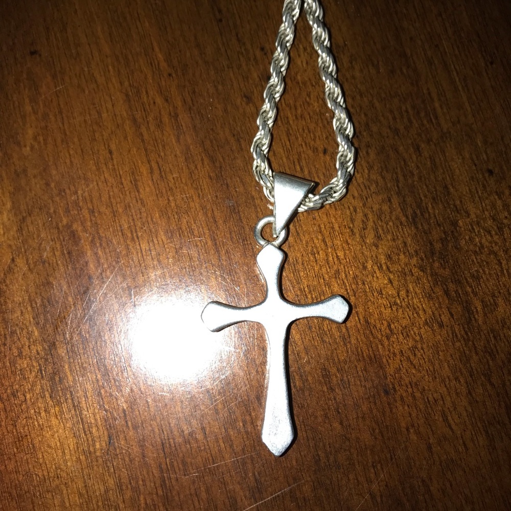 Sterling silver necklace and silver cross! - Picture 2 of 5